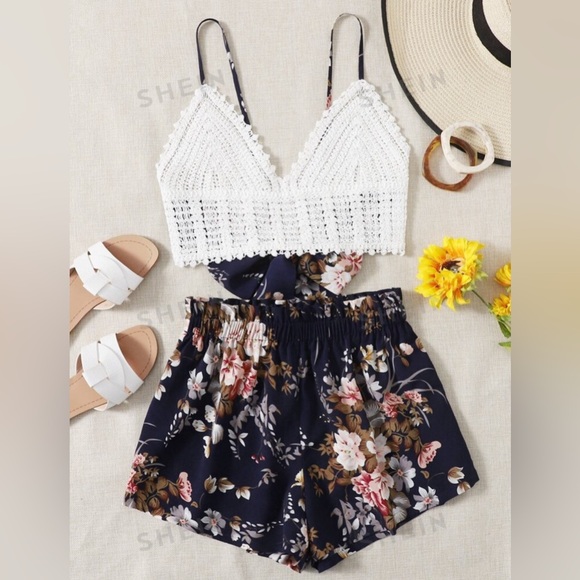 White & Blue Floral Set Tie Back Crochet Cami Top & Paperbag Waist Shorts Set SM - Picture 5 of 6